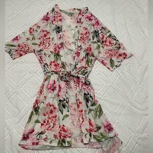 Show me your mumu floral robe